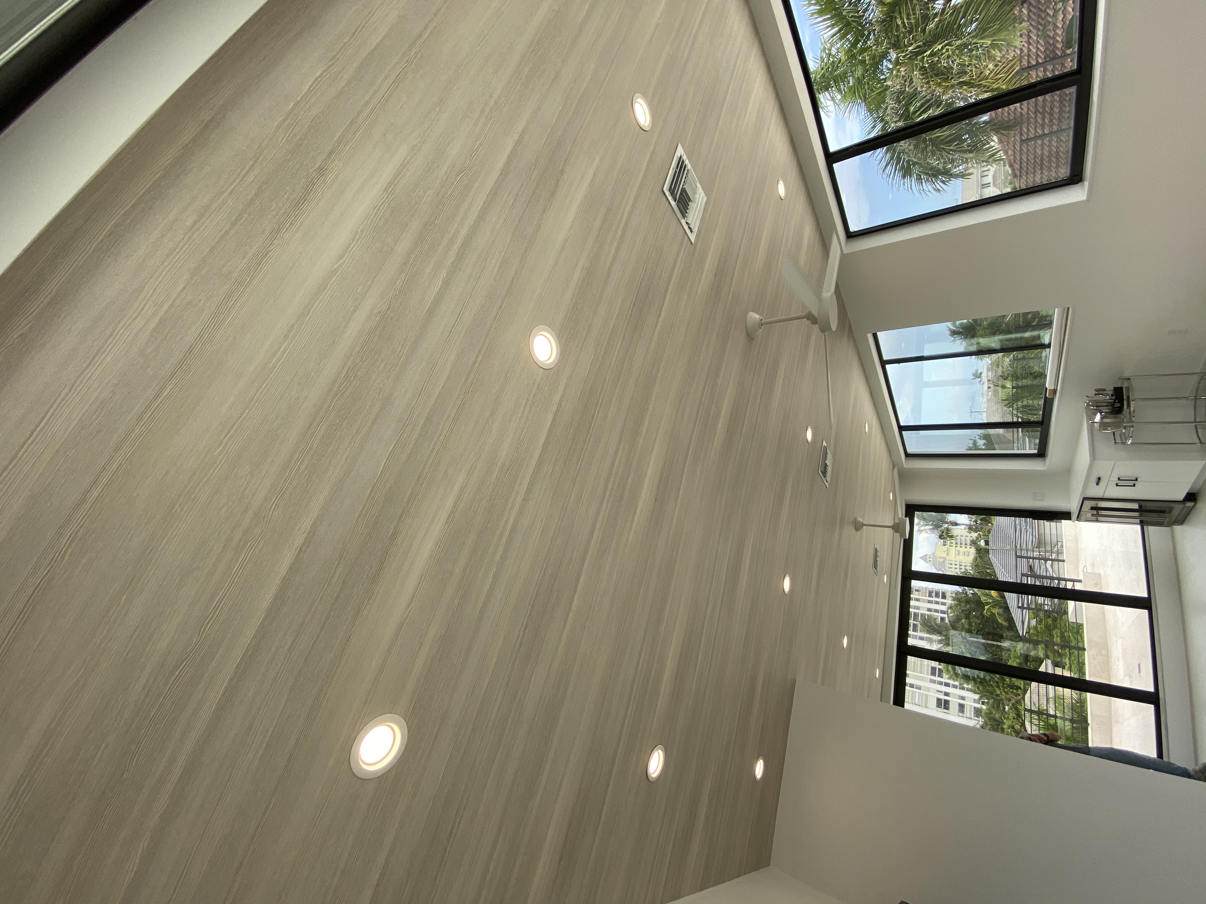 Modern vinyl wallpaper installation in living room - Harbor Beach, Fort Lauderdale