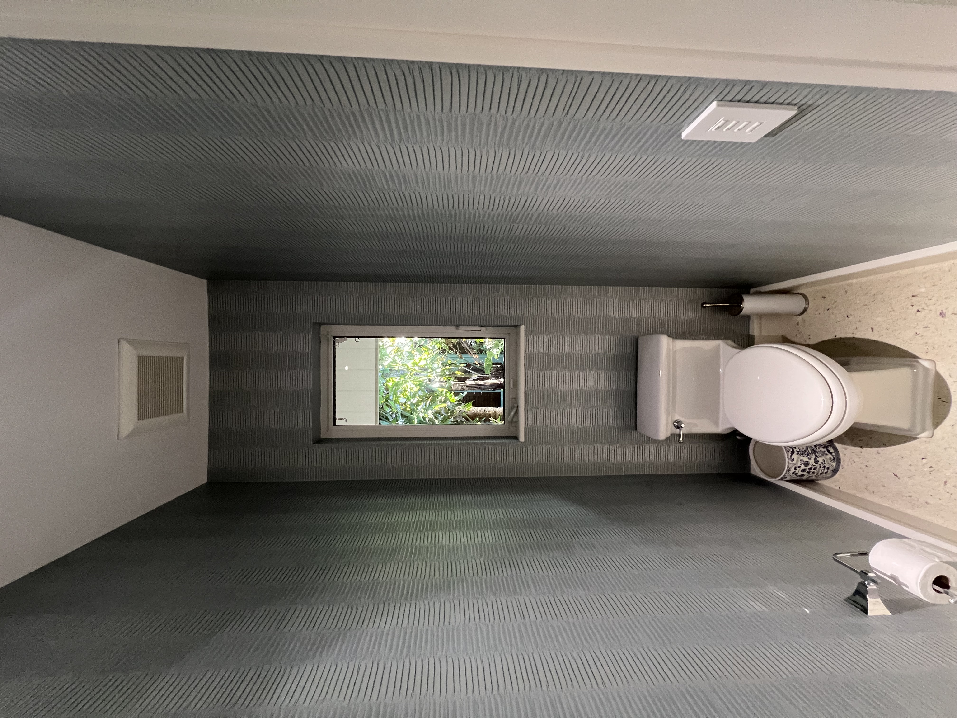 Living room accent wall wallpaper - Rio Vista, Fort Lauderdale