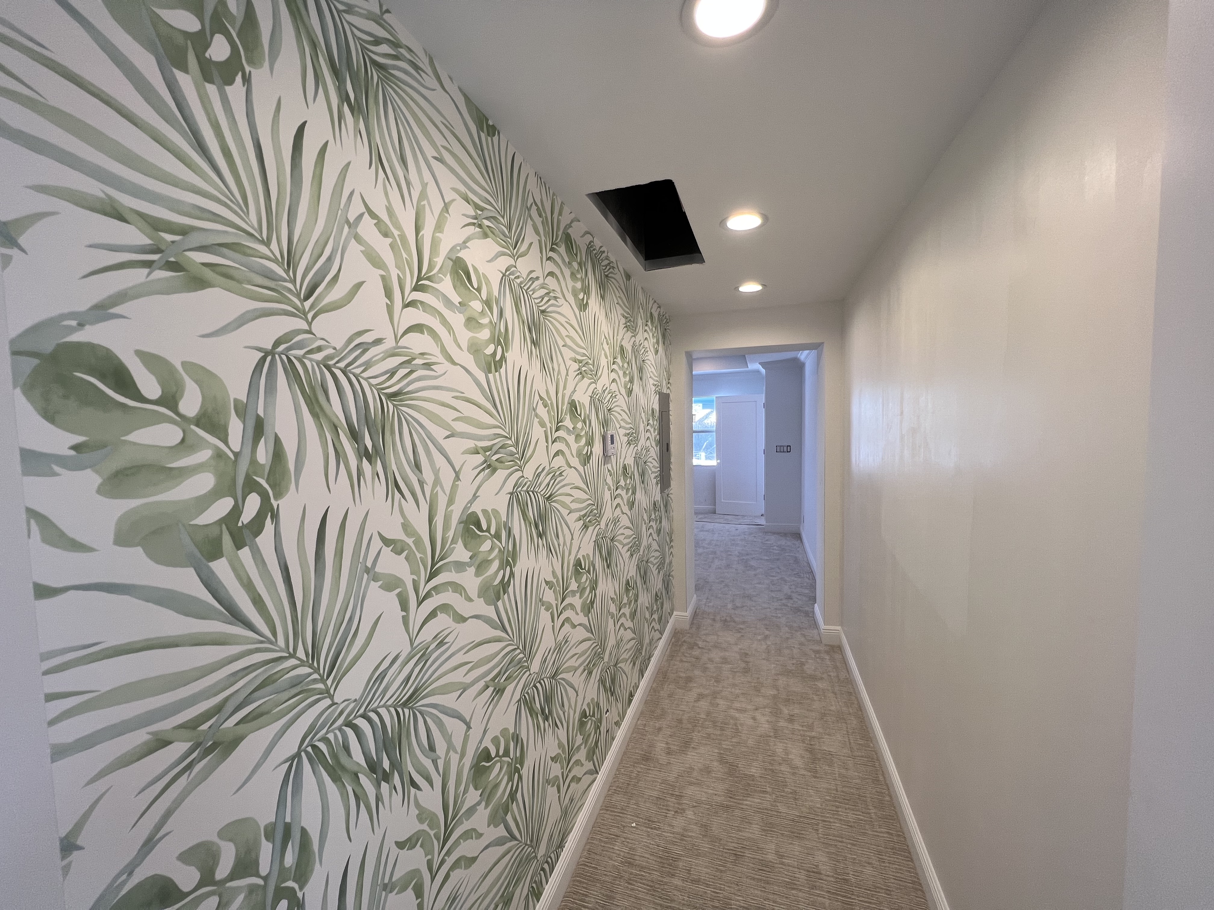 Restaurant dining room wallpaper - Downtown Fort Lauderdale