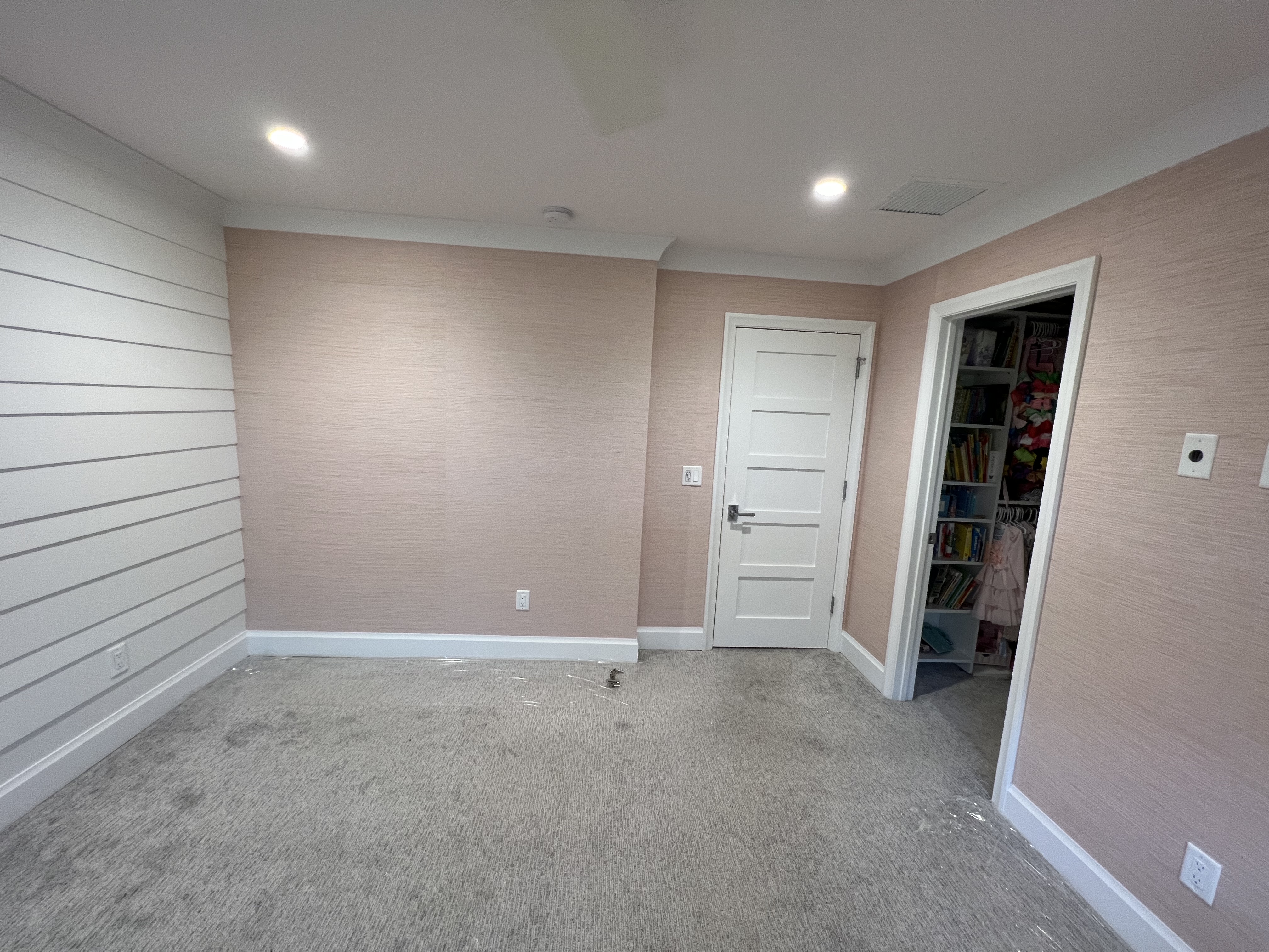 Dining room wallpaper installation - Harbor Beach Fort Lauderdale